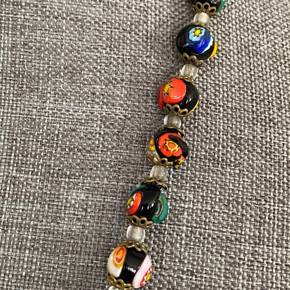 SOLD Incredible set of glass hand created beads with coordinating earrings. - Picture 5 of 8